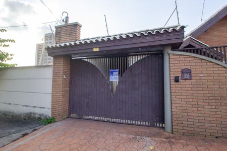 Casa para alugar com 125m², 1 quarto e 1 vagaFachada + Placa