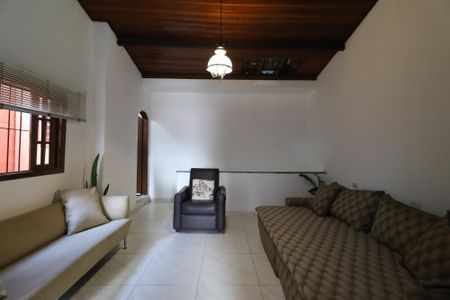 Casa à venda com 174m², 4 quartos e sem vaga Casa à venda com 174m², 4 quartos e sem vagaSala 2