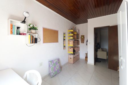 Casa à venda com 174m², 4 quartos e sem vaga Casa à venda com 174m², 4 quartos e sem vagaQuarto 2