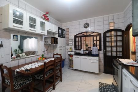 Casa à venda com 174m², 4 quartos e sem vaga Casa à venda com 174m², 4 quartos e sem vagaCozinha