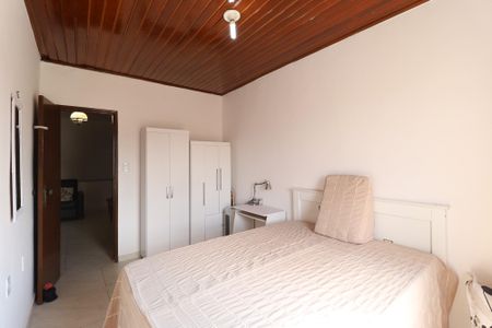 Casa à venda com 174m², 4 quartos e sem vaga Casa à venda com 174m², 4 quartos e sem vagaQuarto 1