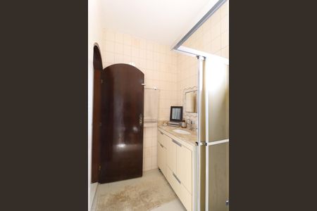 Casa à venda com 174m², 4 quartos e sem vaga Casa à venda com 174m², 4 quartos e sem vagaBanheiro da Suíte 1