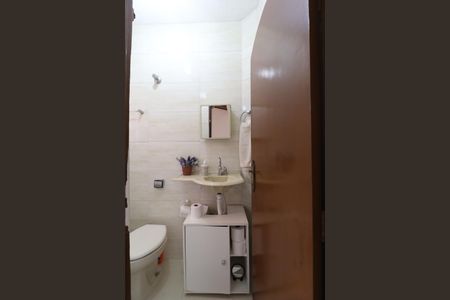 Casa à venda com 174m², 4 quartos e sem vaga Casa à venda com 174m², 4 quartos e sem vagaBanheiro