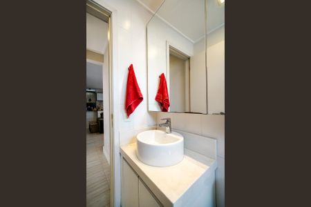 Apartamento para alugar com 86m², 2 quartos e 2 vagas Apartamento para alugar com 86m², 2 quartos e 2 vagasBanheiro social