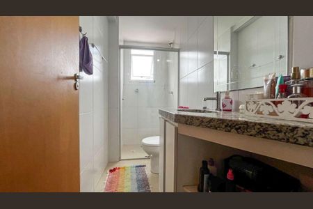 Apartamento à venda com 68m², 2 quartos e 1 vaga