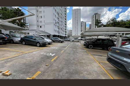 Apartamento à venda com 68m², 2 quartos e 1 vaga
