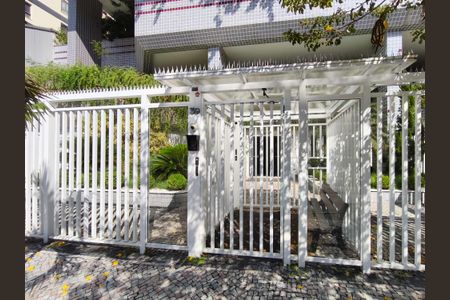 Apartamento à venda com 110m², 2 quartos e 1 vagaFachada e portaria