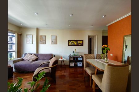 Apartamento à venda com 110m², 2 quartos e 1 vagaSala