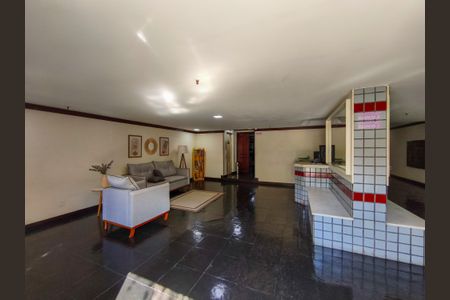 Apartamento à venda com 110m², 2 quartos e 1 vagaFachada e portaria