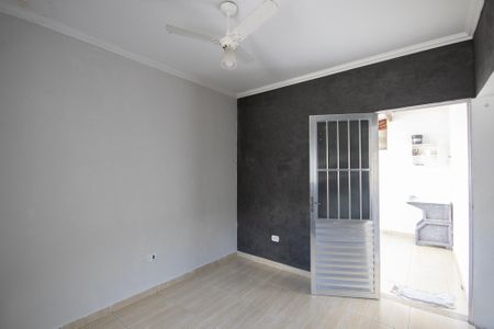 Casa para alugar com 40m², 1 quarto e sem vaga Casa para alugar com 40m², 1 quarto e sem vagaSala