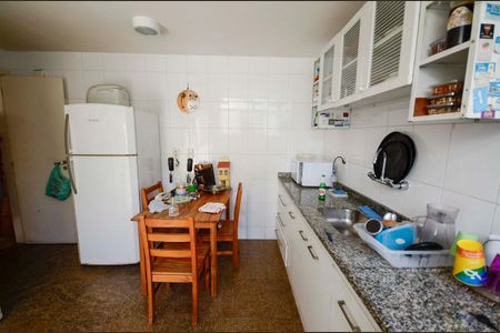 Apartamento à venda com 207m², 3 quartos e 1 vagaCozinha