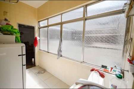 Apartamento à venda com 207m², 3 quartos e 1 vagaÁrea de Serviço