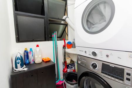 Apartamento à venda com 68m², 3 quartos e 1 vagaÁrea de Serviço