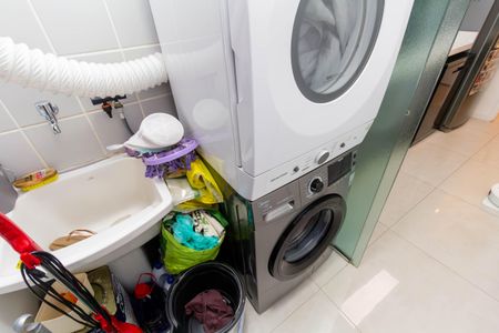 Apartamento à venda com 68m², 3 quartos e 1 vagaÁrea de Serviço