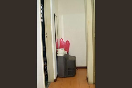 Casa de condomínio à venda com 250m², 4 quartos e 1 vagaCorredor