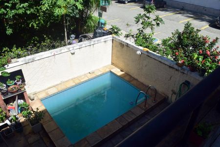 Casa de condomínio à venda com 250m², 4 quartos e 1 vagaVaranda - vista