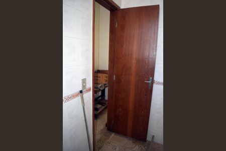 Casa de condomínio à venda com 250m², 4 quartos e 1 vagaBanheiro Social