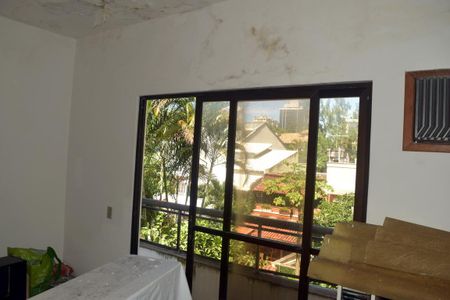 Casa de condomínio à venda com 250m², 4 quartos e 1 vagaQuarto 4