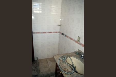 Casa de condomínio à venda com 250m², 4 quartos e 1 vagaBanheiro Social