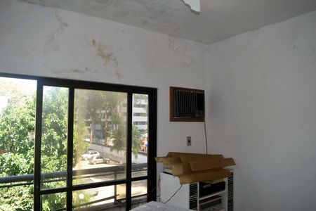 Casa de condomínio à venda com 250m², 4 quartos e 1 vagaQuarto 4