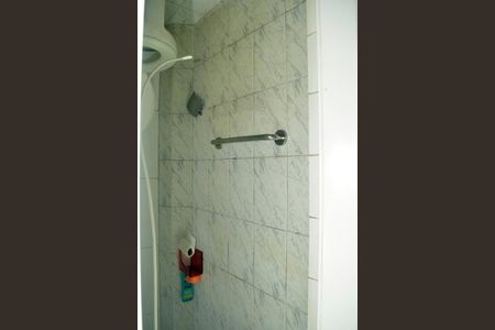 Casa de condomínio à venda com 250m², 4 quartos e 1 vagaBanheiro de Serviço