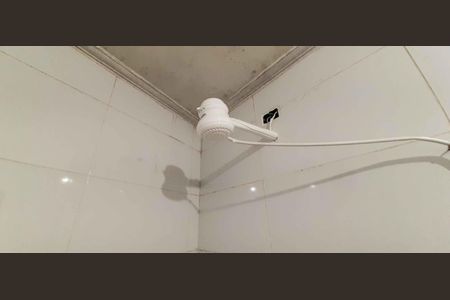 Casa à venda com 254m², 4 quartos e 3 vagas Casa à venda com 254m², 4 quartos e 3 vagasCasa 2 - Banheiro