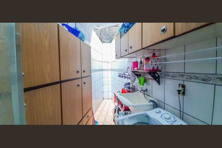 Casa à venda com 254m², 4 quartos e 3 vagas Casa à venda com 254m², 4 quartos e 3 vagasCasa 1 - Área de Serviço