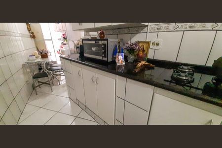 Casa à venda com 254m², 4 quartos e 3 vagas Casa à venda com 254m², 4 quartos e 3 vagasCasa 1 - Cozinha