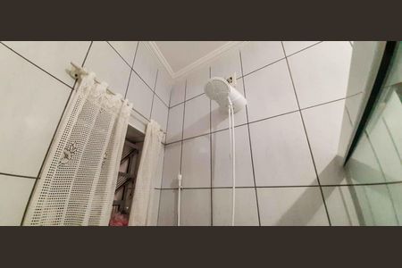 Casa à venda com 254m², 4 quartos e 3 vagas Casa à venda com 254m², 4 quartos e 3 vagasCasa 1 - Banheiro