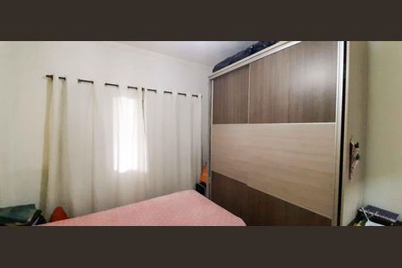 Casa à venda com 254m², 4 quartos e 3 vagas Casa à venda com 254m², 4 quartos e 3 vagasCasa 1 - Quarto 1