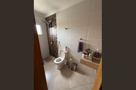 Casa à venda com 280m², 3 quartos e 4 vagasBanheiro 1