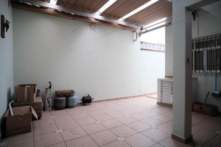 Casa à venda com 110m², 3 quartos e 2 vagasÁrea Externa