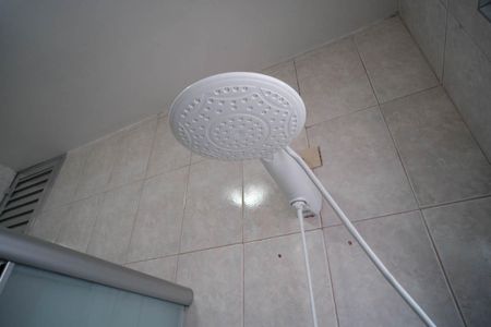 Casa à venda com 110m², 3 quartos e 2 vagasBanheiro