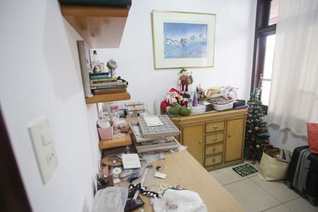 Casa de condomínio à venda com 220m², 5 quartos e 1 vagaQuarto 3