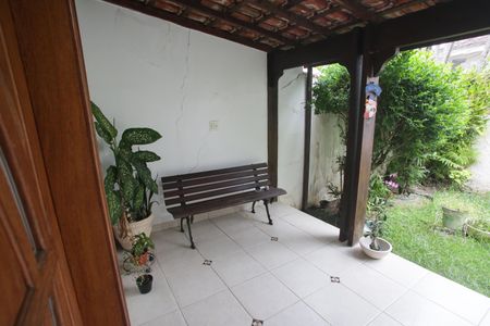 Casa de condomínio à venda com 220m², 5 quartos e 1 vagaVaranda