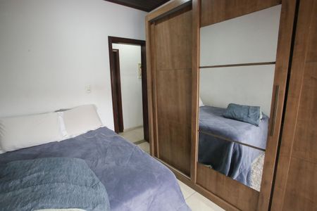 Casa de condomínio à venda com 220m², 5 quartos e 1 vagaQuarto 2