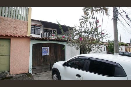 Casa de condomínio à venda com 220m², 5 quartos e 1 vagaFachada 