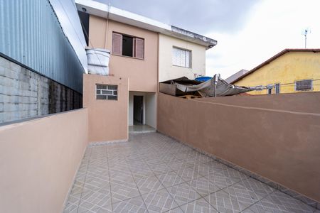 Casa para alugar com 125m², 2 quartos e 1 vaga Casa para alugar com 125m², 2 quartos e 1 vagaQuintal