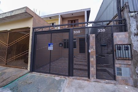 Casa para alugar com 125m², 2 quartos e 1 vaga Casa para alugar com 125m², 2 quartos e 1 vagaFachada