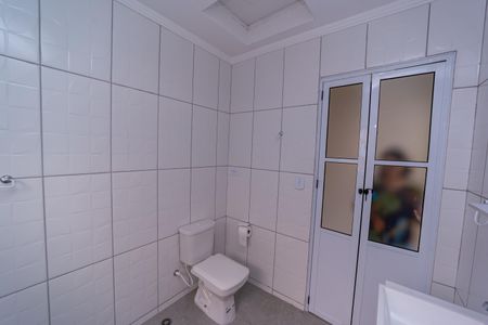 Casa para alugar com 125m², 2 quartos e 1 vaga Casa para alugar com 125m², 2 quartos e 1 vagaBanheiro 1