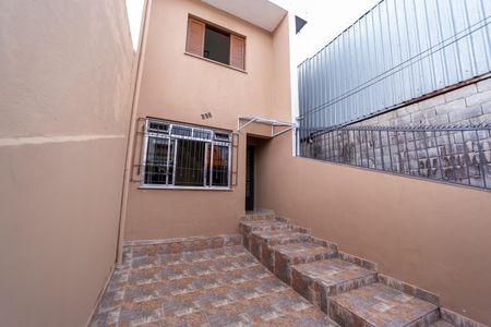 Casa para alugar com 125m², 2 quartos e 1 vaga Casa para alugar com 125m², 2 quartos e 1 vagaGaragem