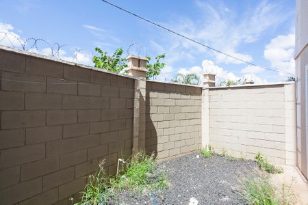 Apartamento para alugar com 50m², 2 quartos e 1 vagaQuarto 1/Acesso ao quintal