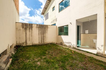 Casa à venda com 112m², 3 quartos e 1 vagaÁrea Privativa