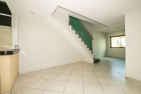 Casa à venda com 112m², 3 quartos e 1 vagaSala