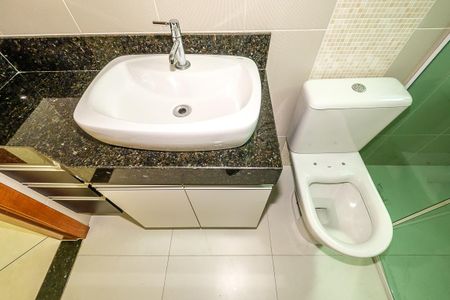 Casa à venda com 112m², 3 quartos e 1 vagaBanheiro