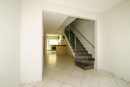 Casa à venda com 112m², 3 quartos e 1 vagaSala