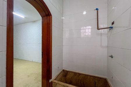 Casa à venda com 380m², 3 quartos e 2 vagasBanheiro Suíte 2