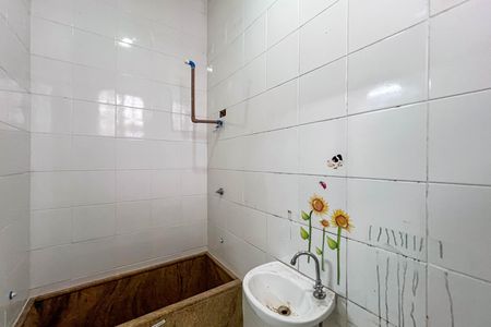 Casa à venda com 380m², 3 quartos e 2 vagasBanheiro Suíte 2