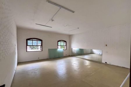 Casa à venda com 380m², 3 quartos e 2 vagasSuíte 1