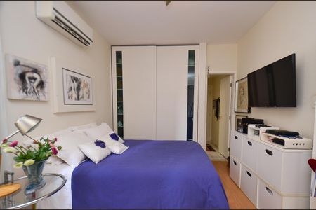 Apartamento à venda com 110m², 2 quartos e 4 vagasSuite